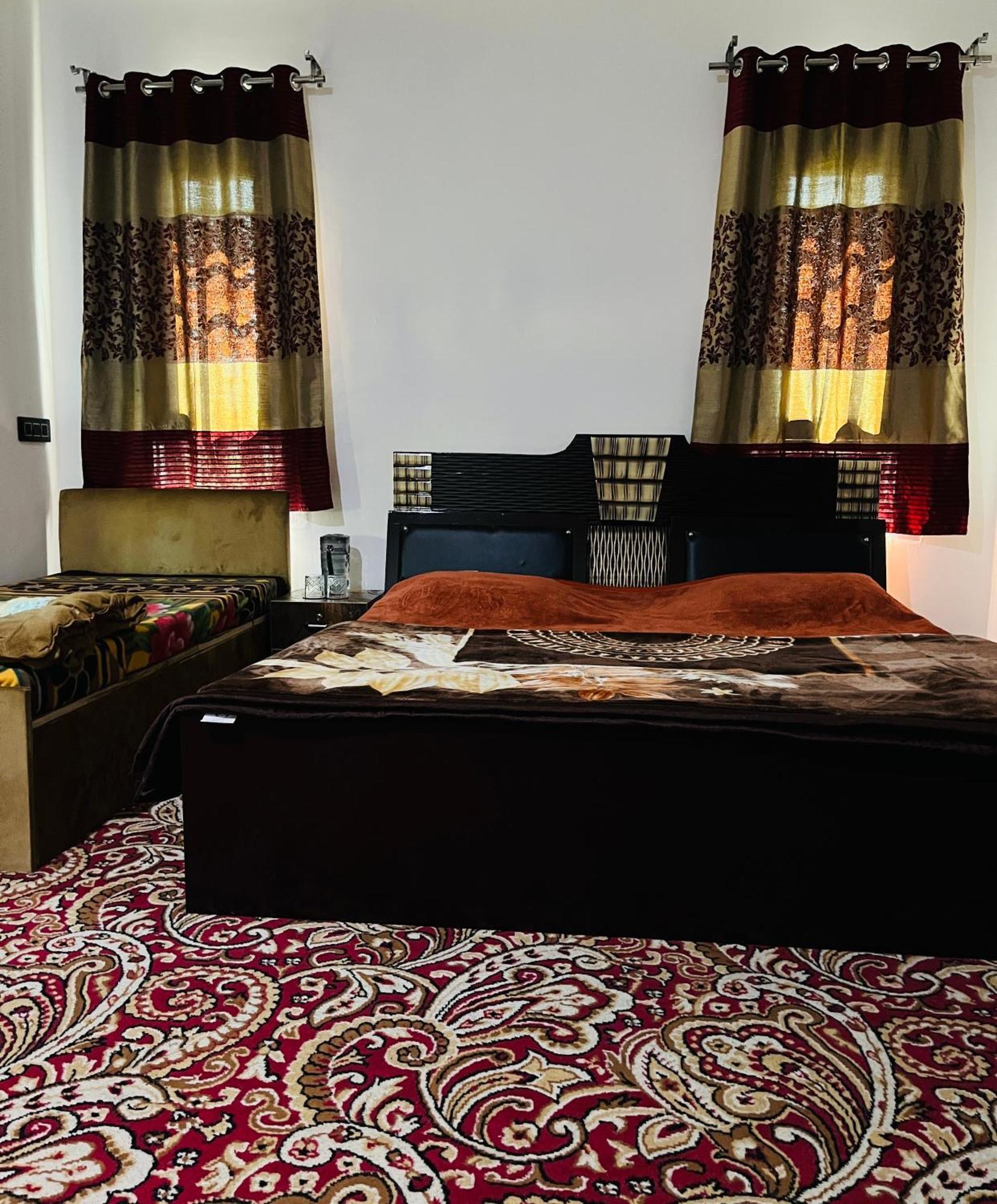 Appartement Sunset View Gulmarg Extérieur photo